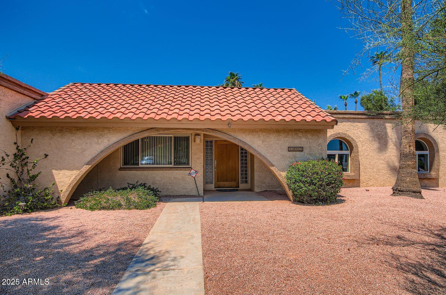 5902 E SHARON Drive