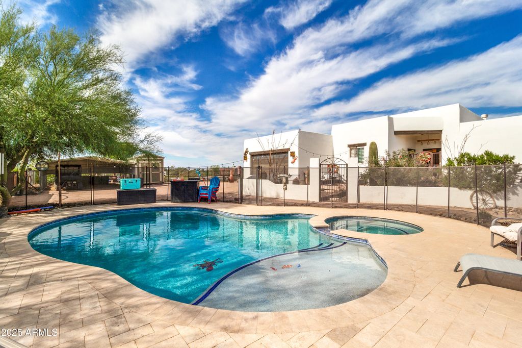 Photo of 822 N Cortez Road, Apache Junction, AZ 85119 (MLS # 6949699)