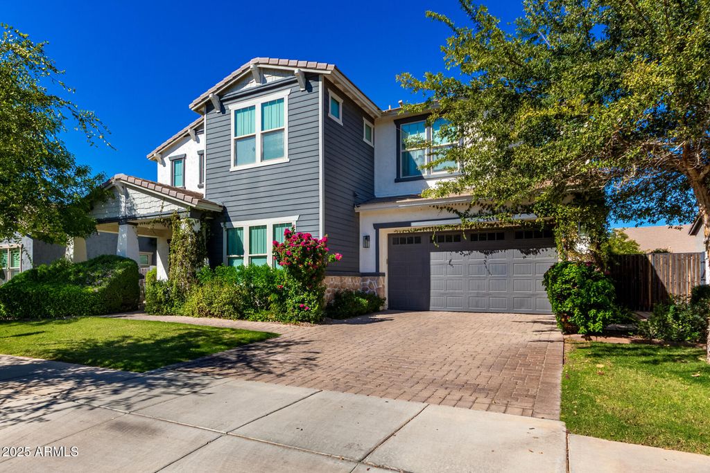 Photo of 4236 E Comstock Drive, Gilbert, AZ 85296 (MLS # 6930238)