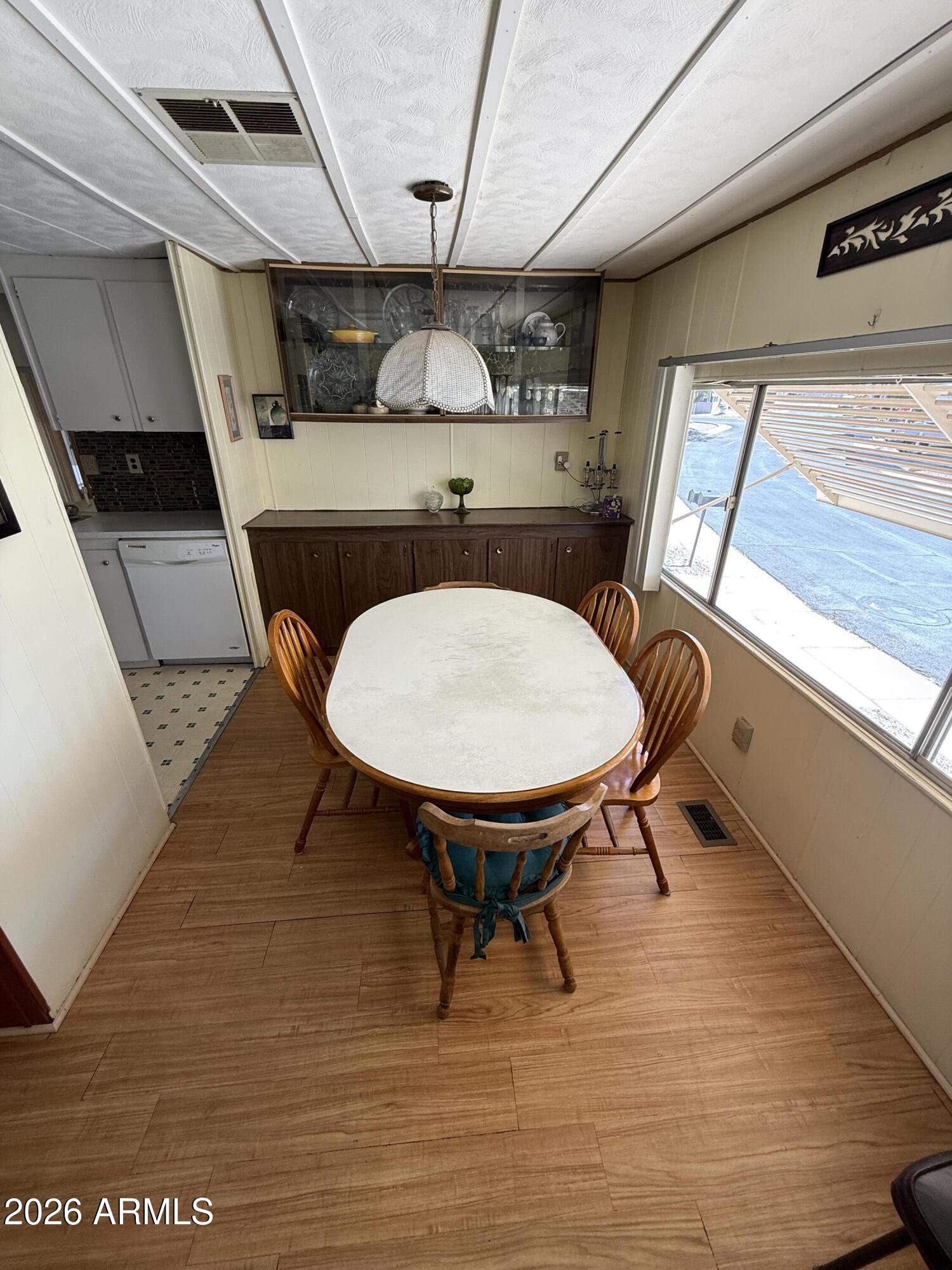 9501 E Broadway Road 164