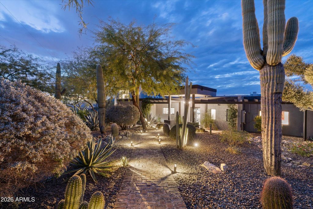 Photo of 39402 N 67th Place, Cave Creek, AZ 85331 (MLS # 6975358)