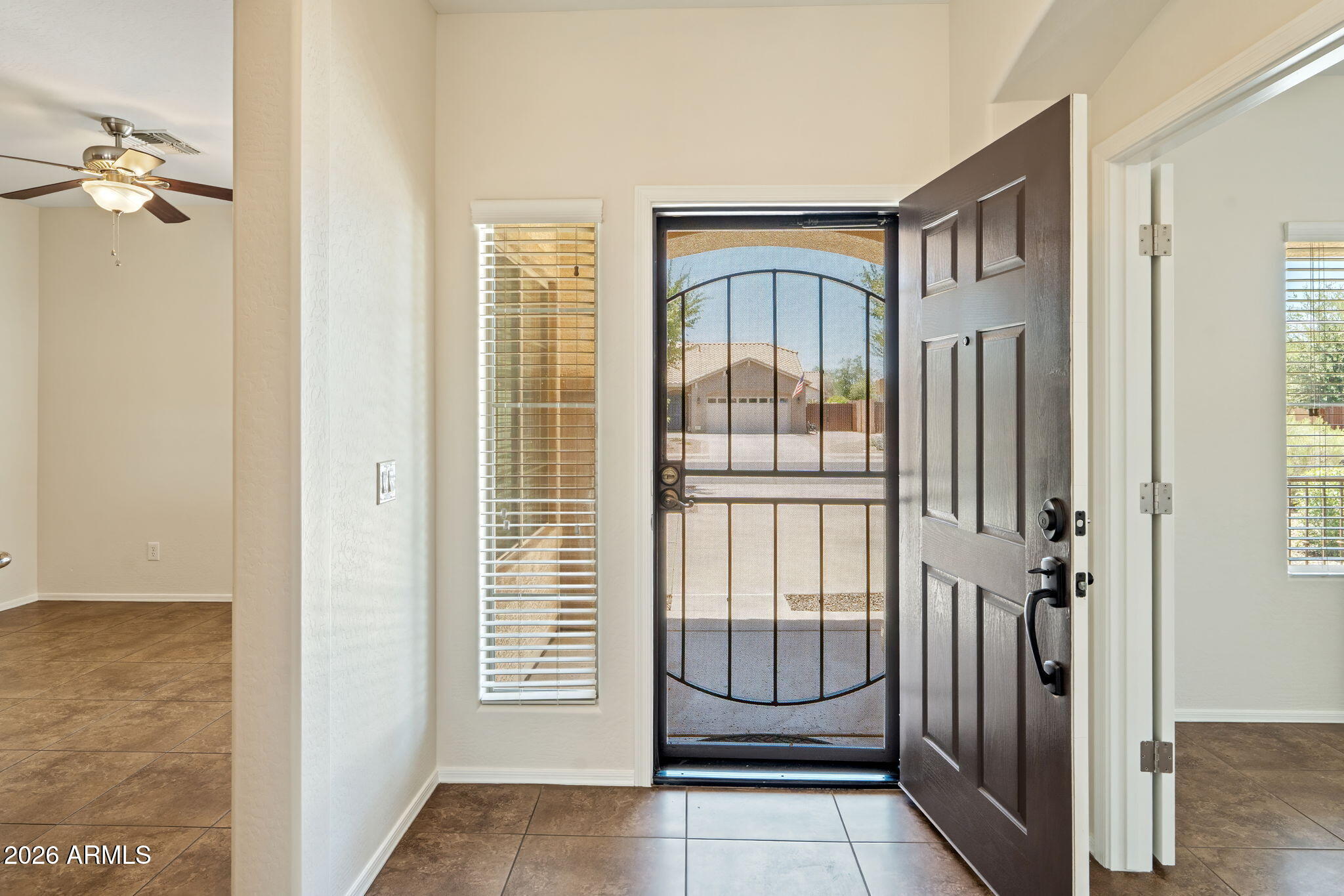 2924 E COCONINO Drive