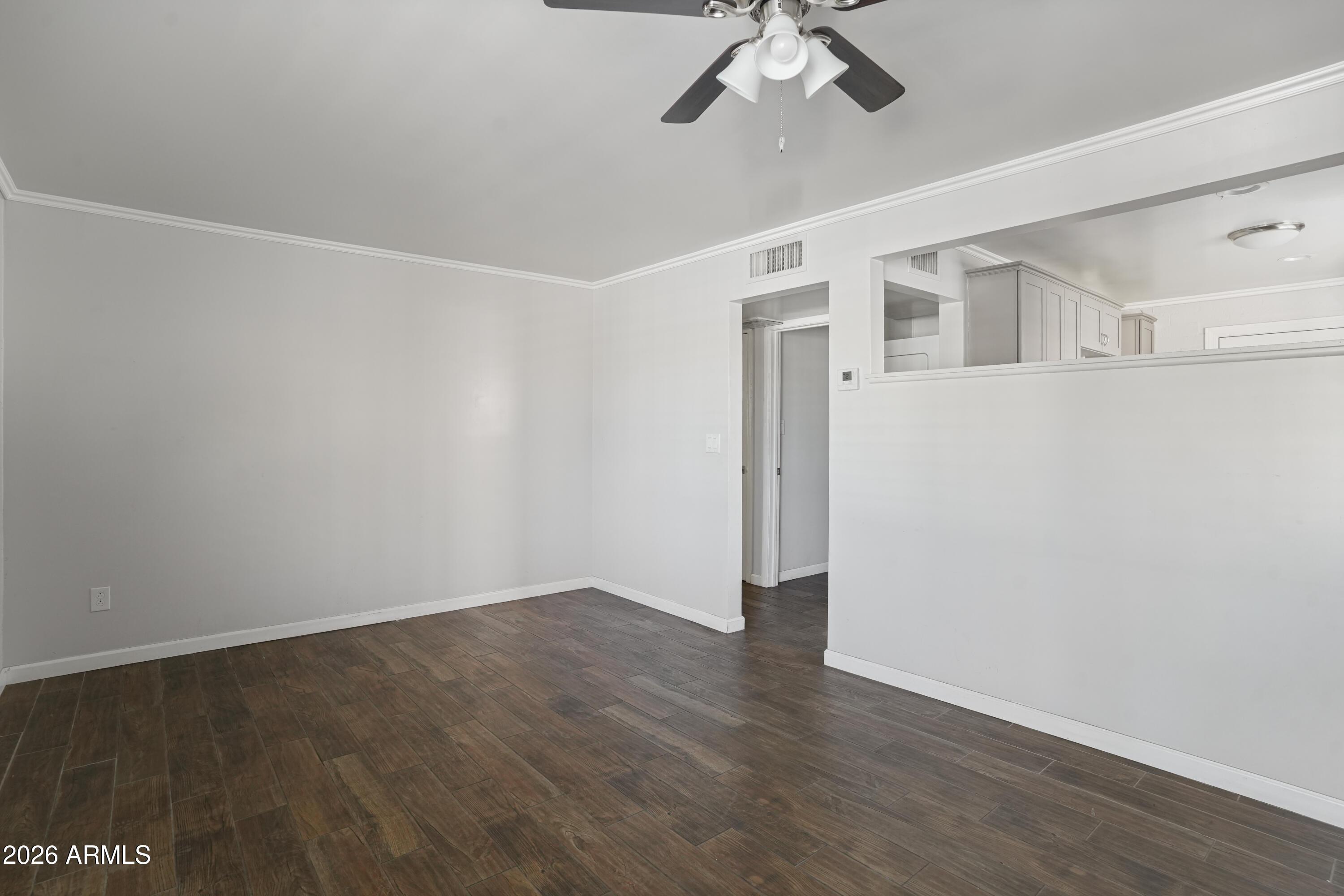 3426 N Miller Road Apt 8