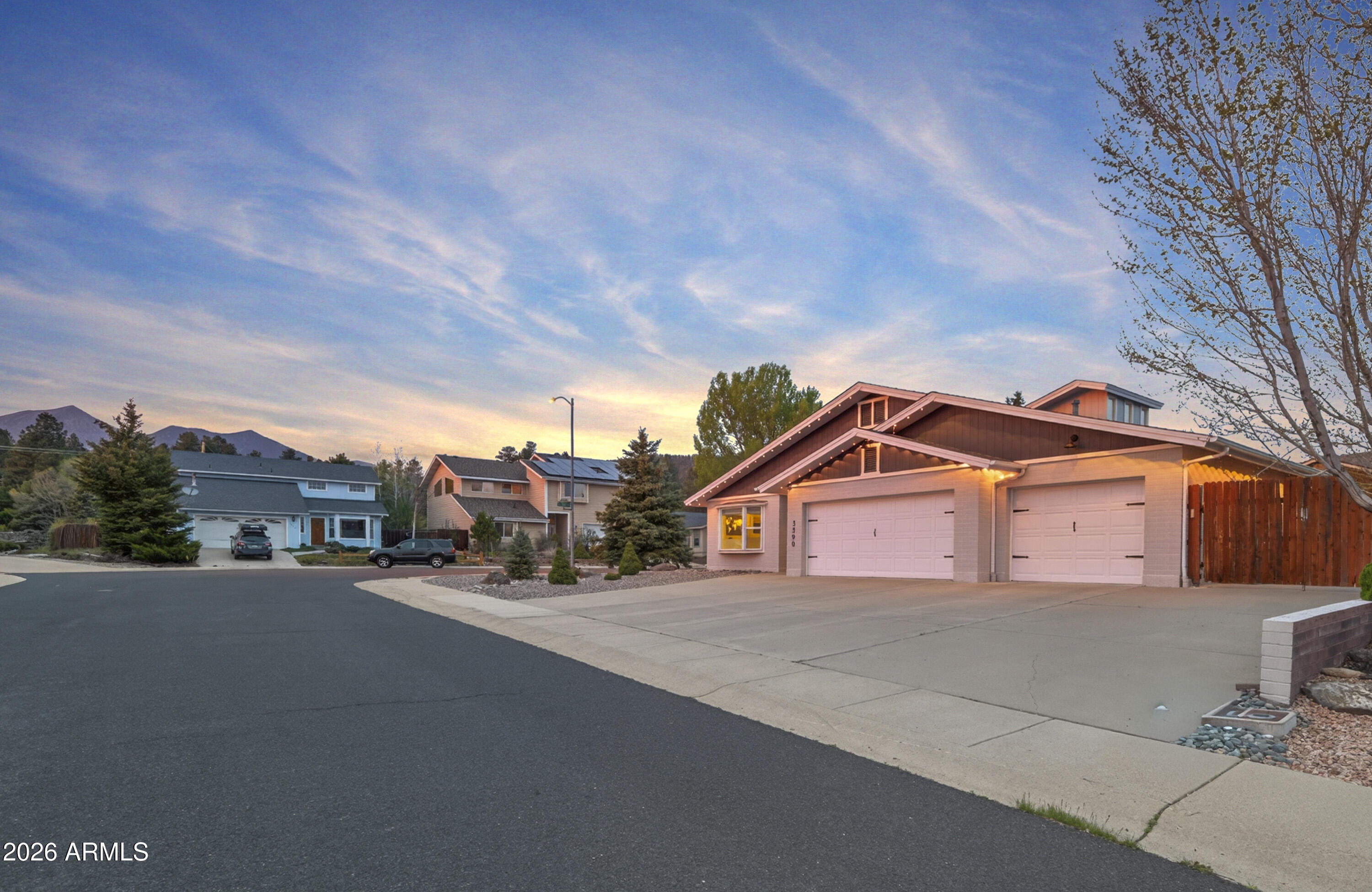 3390 N ESTATES Street