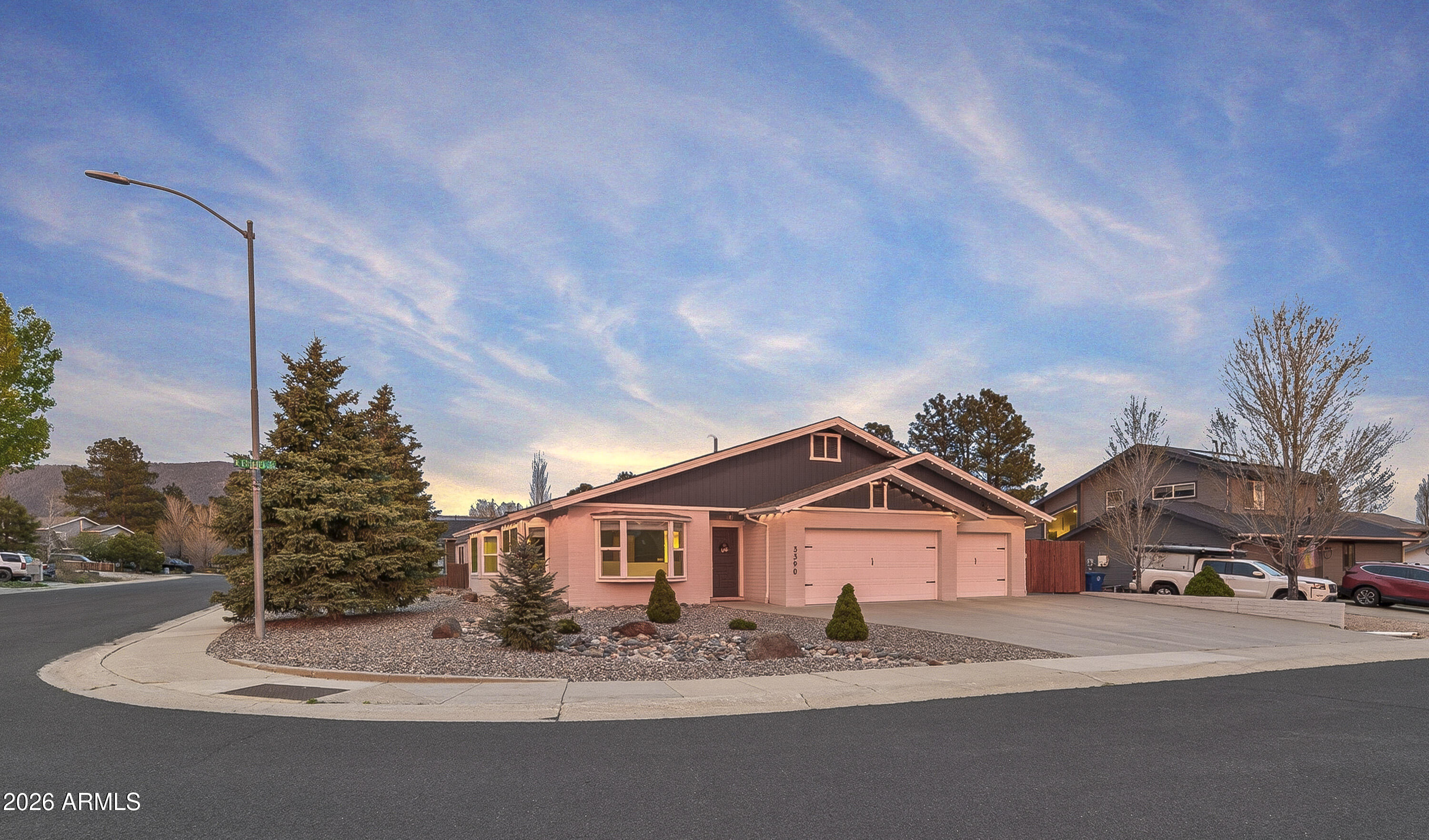 3390 N ESTATES Street