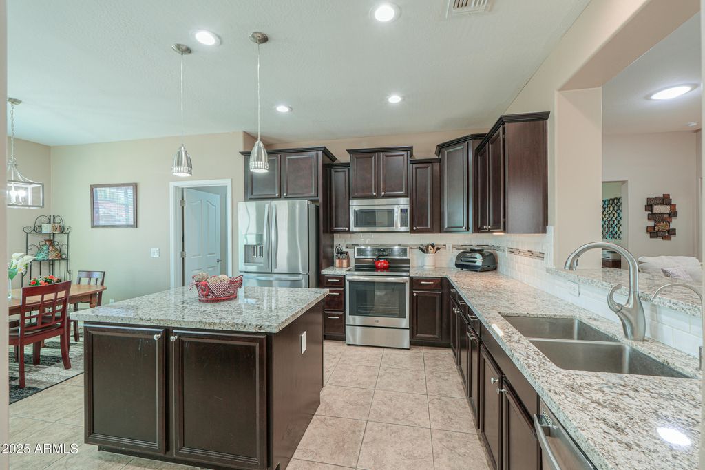 Photo of 60 S Agua Fria Lane, Casa Grande, AZ 85194 (MLS # 6878474)