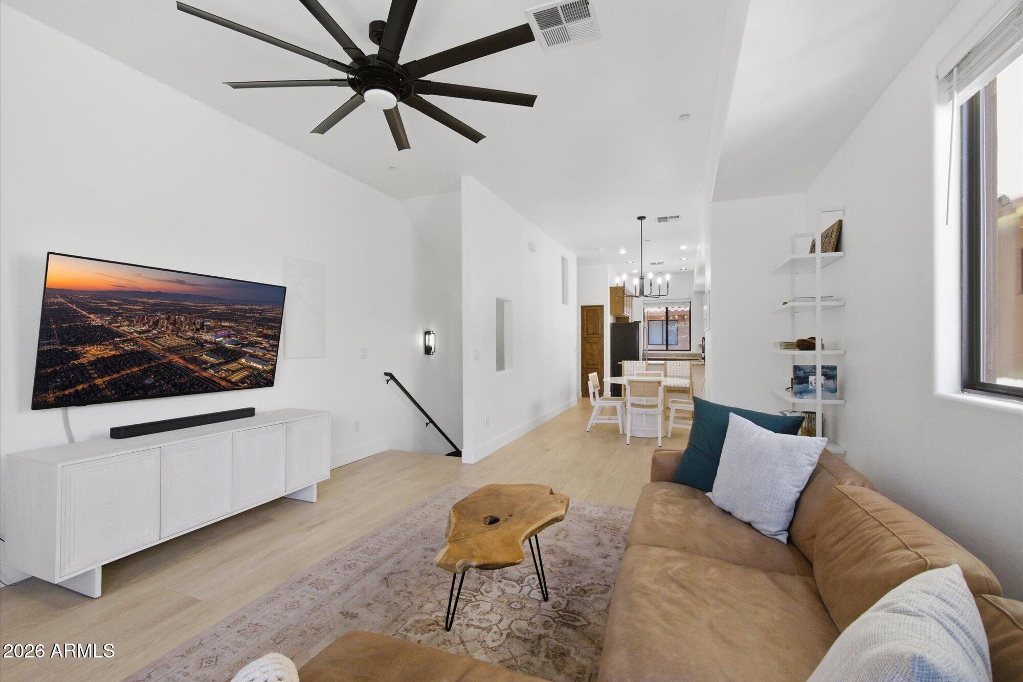 9551 E REDFIELD Road 1055