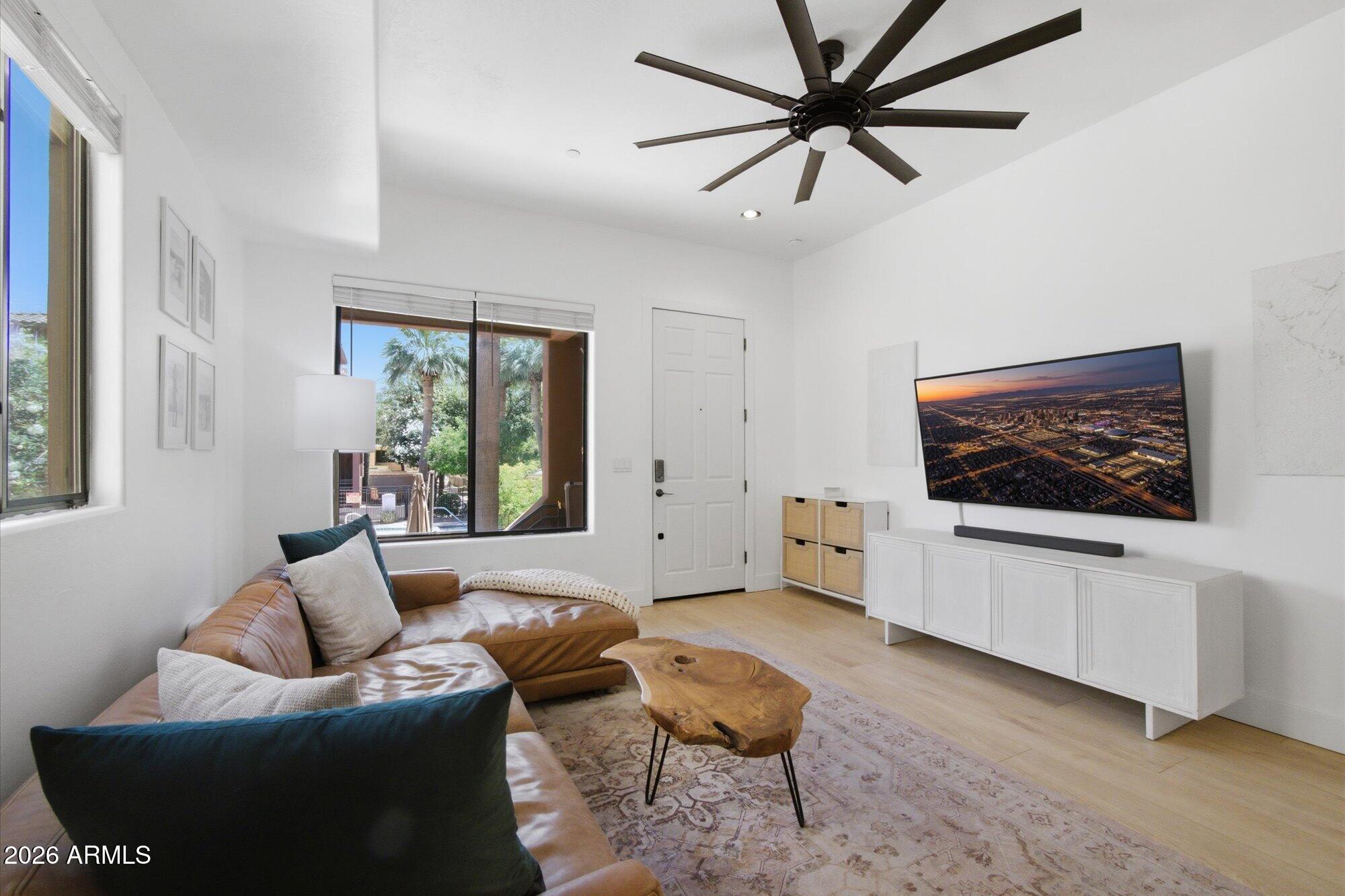 9551 E REDFIELD Road 1055