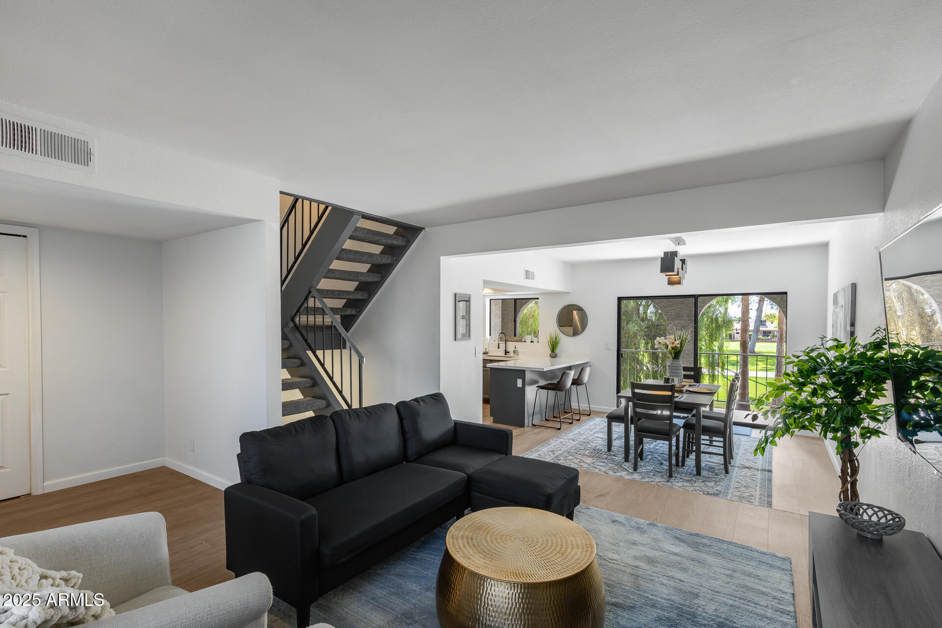 2524 S EL PARADISO -- 15