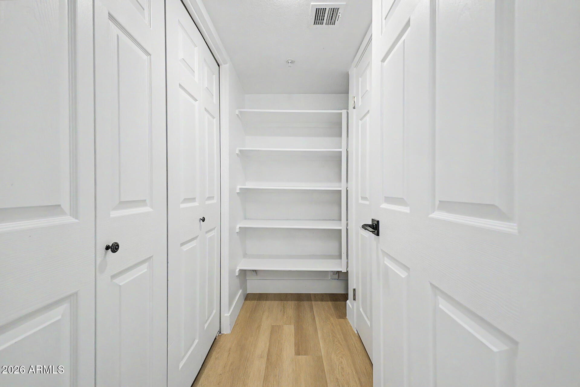 MISSION DEL ARROYOS CONDOMINIUM - Residential