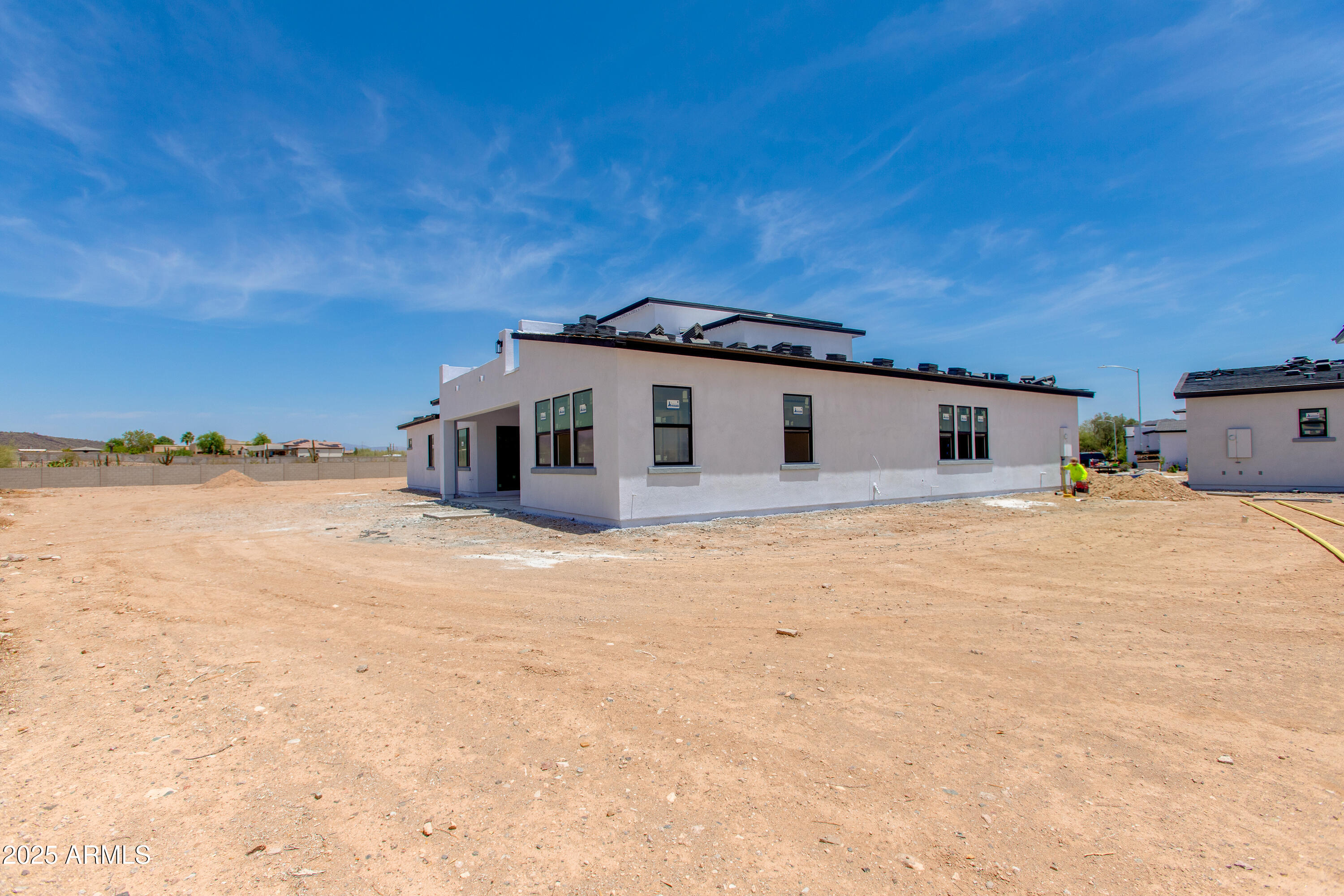 3335 W DESERT DAWN Drive