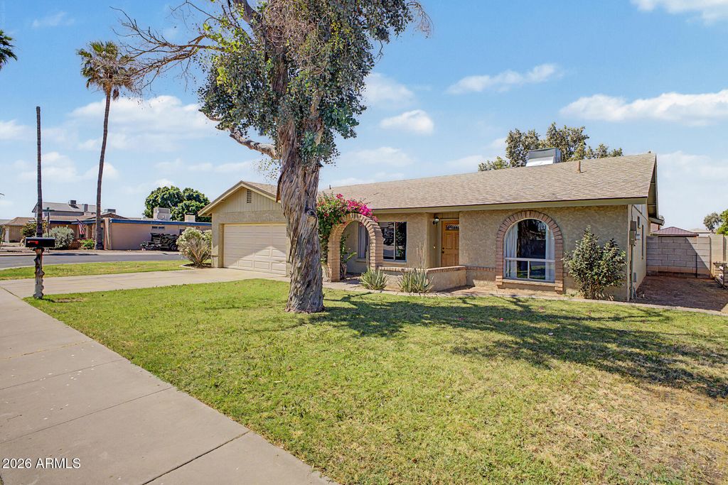 Photo of 10632 N 49th Avenue, Glendale, AZ 85304 (MLS # 7010814)