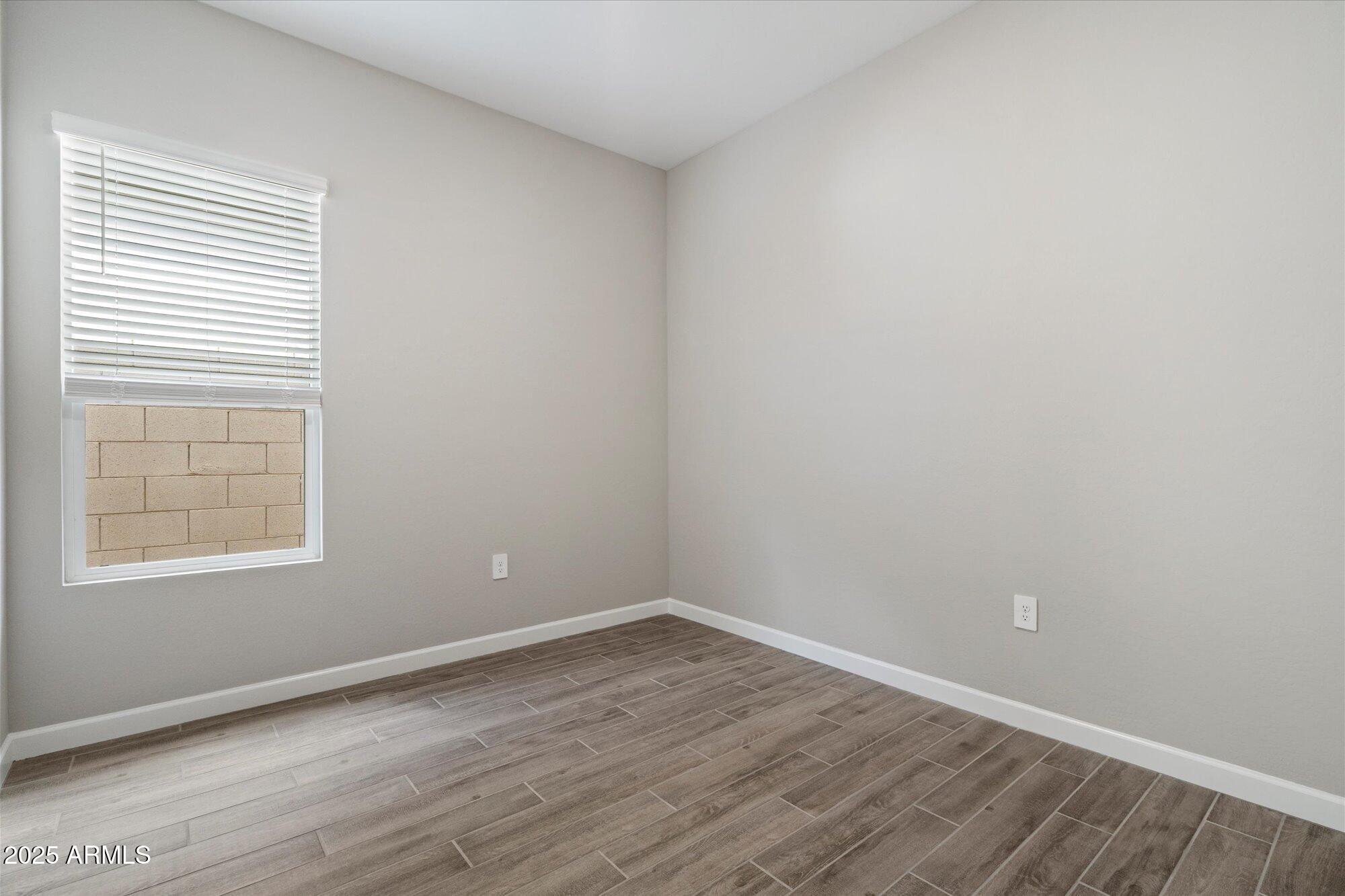 Phoenix, Arizona 85054, United States, 3 Bedrooms Bedrooms, ,3 BathroomsBathrooms,Residential,Pending,102587