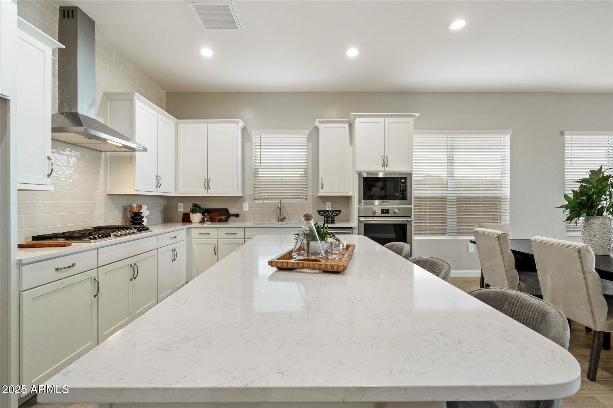 Phoenix, Arizona 85054, United States, 3 Bedrooms Bedrooms, ,3 BathroomsBathrooms,Residential,Pending,102587