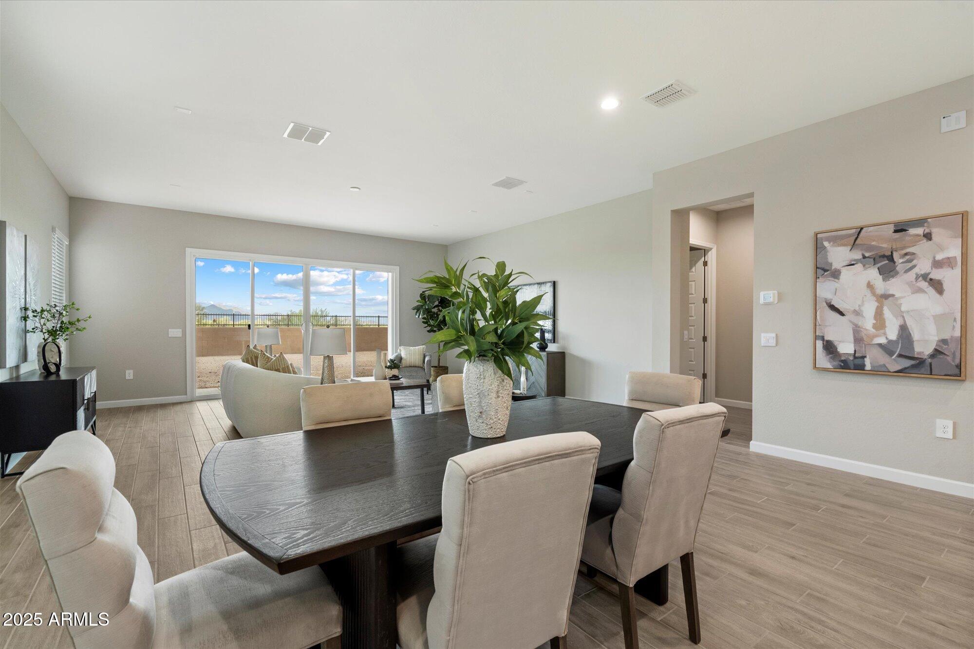 Phoenix, Arizona 85054, United States, 3 Bedrooms Bedrooms, ,3 BathroomsBathrooms,Residential,Pending,102587