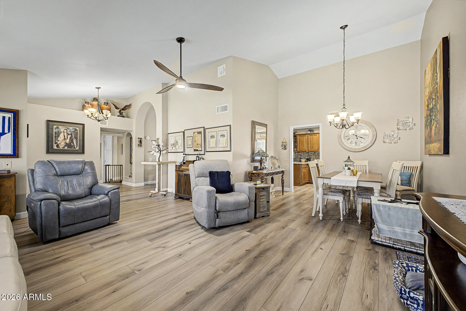 13907 W PINETREE Drive