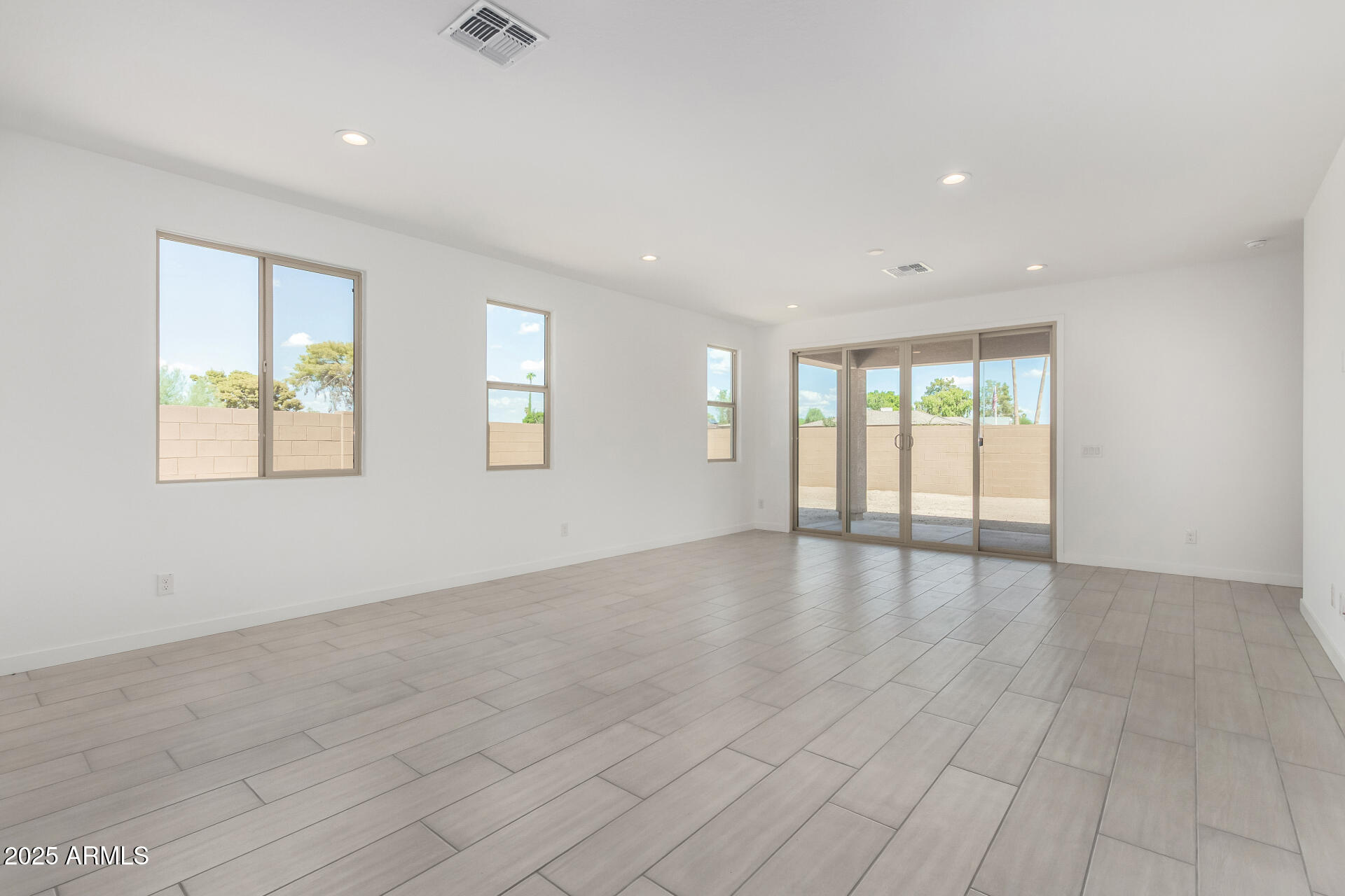 8331 N 53RD Drive