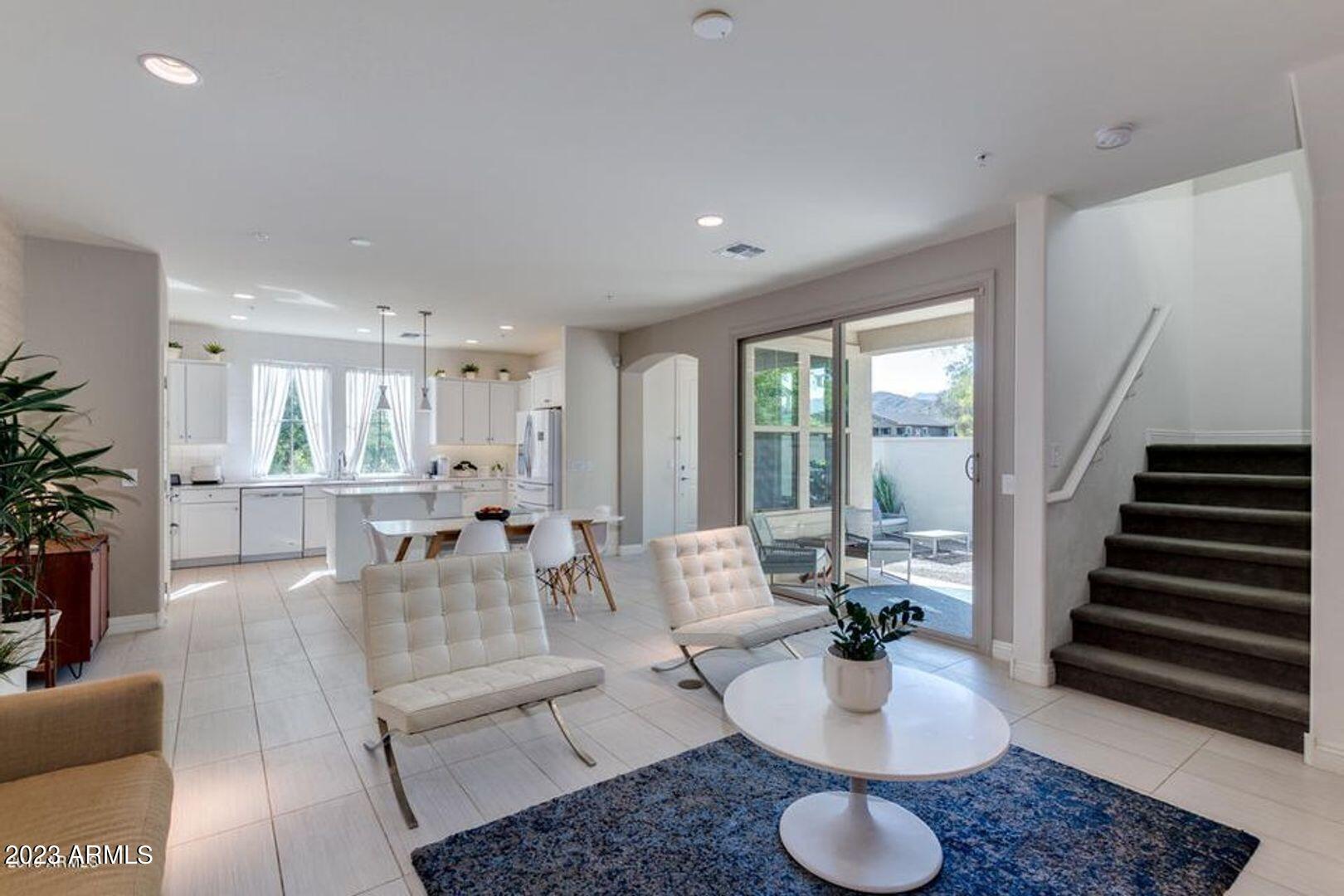 3095 N CLANTON Street