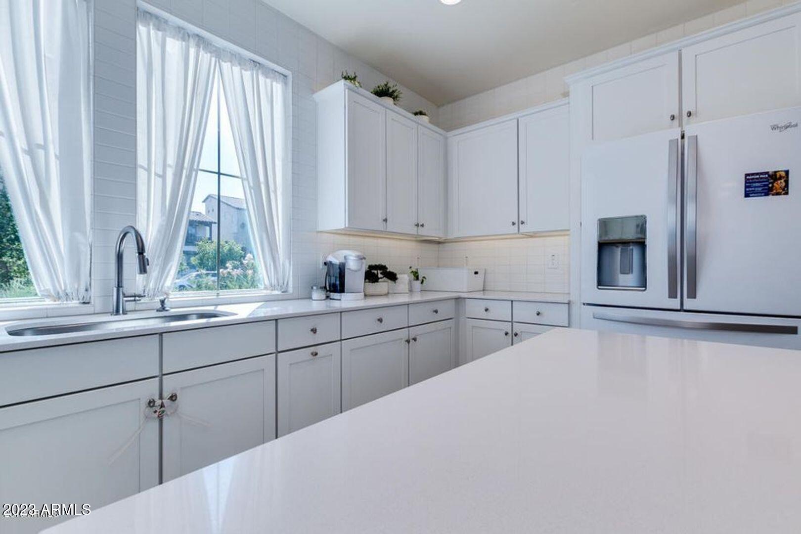 3095 N CLANTON Street