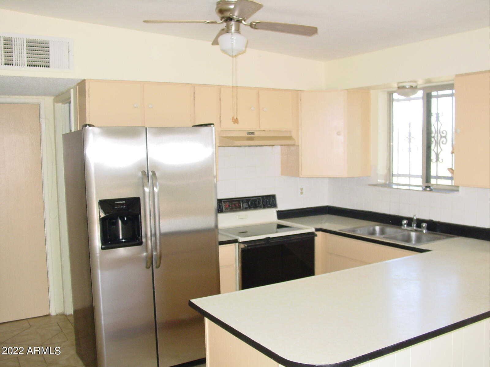 GOLDEN MEADOWS - Residential