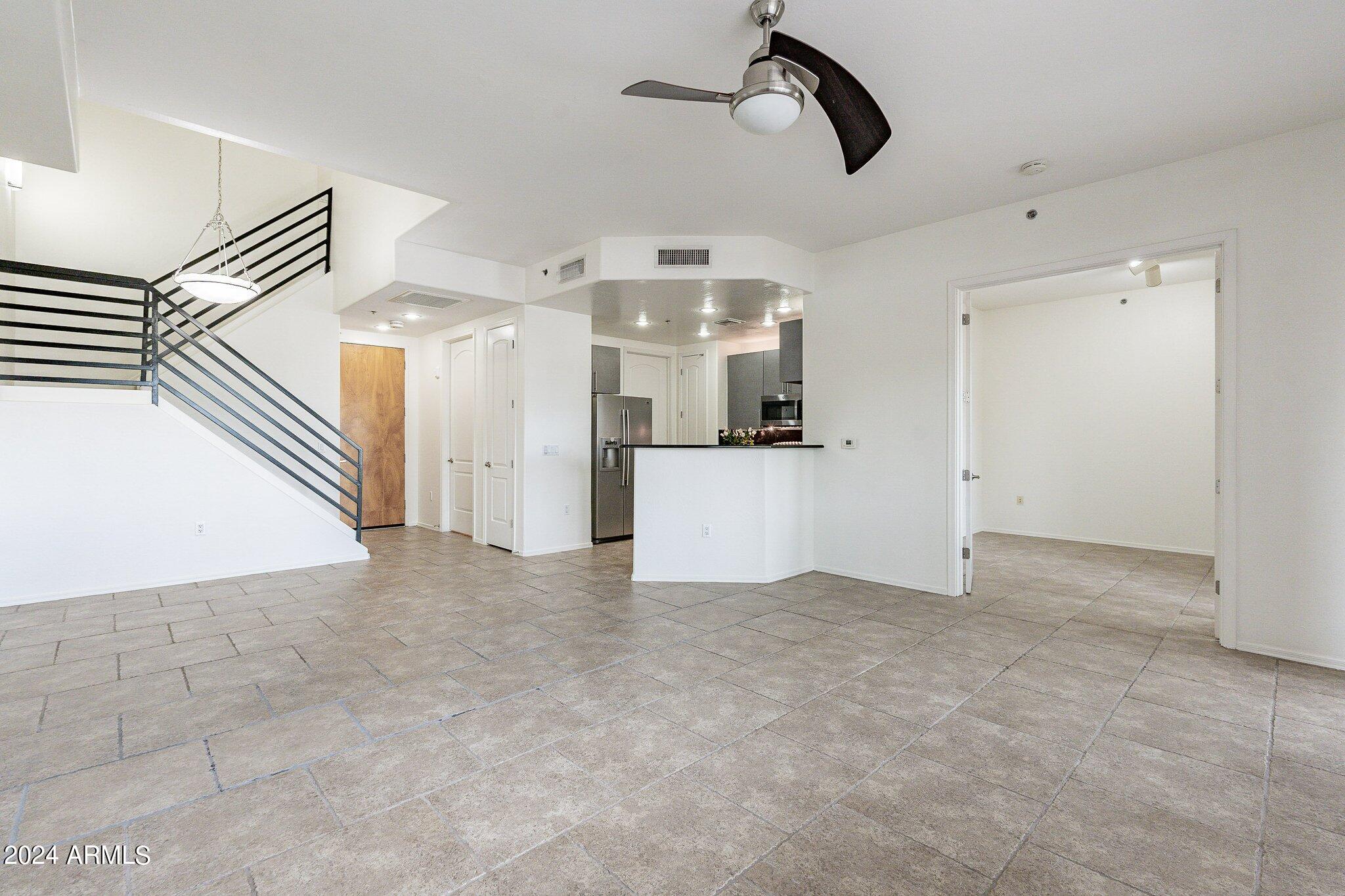 17 W VERNON Avenue W 11