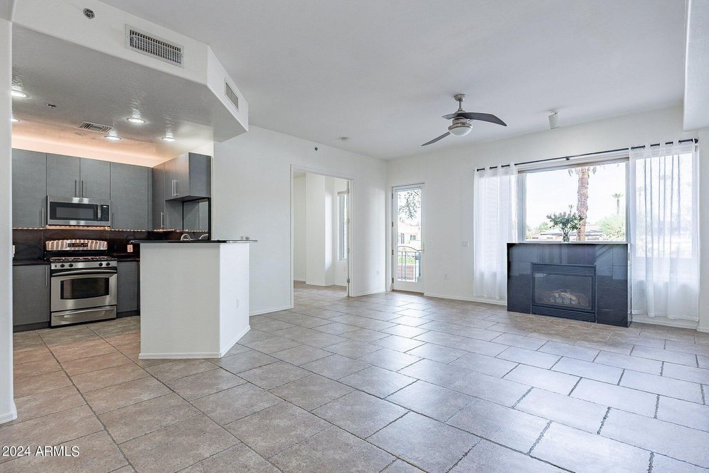 Photo of 17 W Vernon Avenue W #11, Phoenix, AZ 85003 (MLS # 6963092)