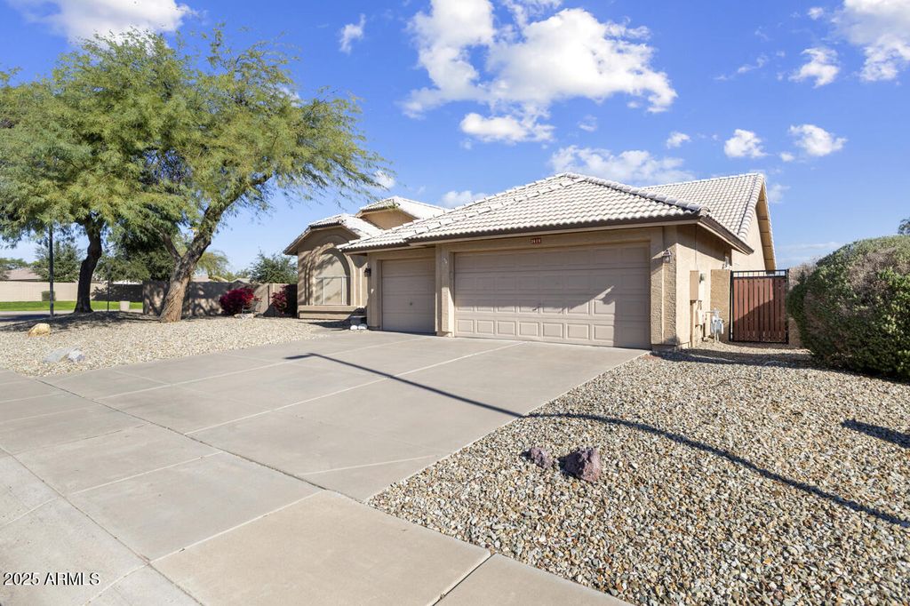 Photo of 2619 N 133rd Avenue, Goodyear, AZ 85395 (MLS # 6949223)