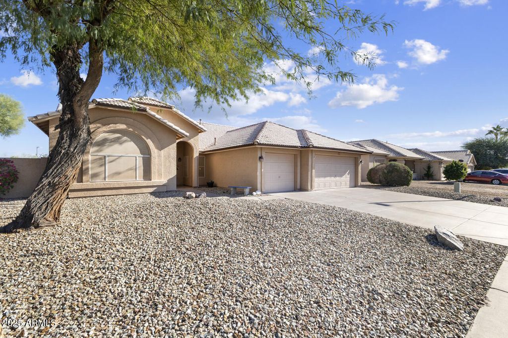 Photo of 2619 N 133rd Avenue, Goodyear, AZ 85395 (MLS # 6949223)