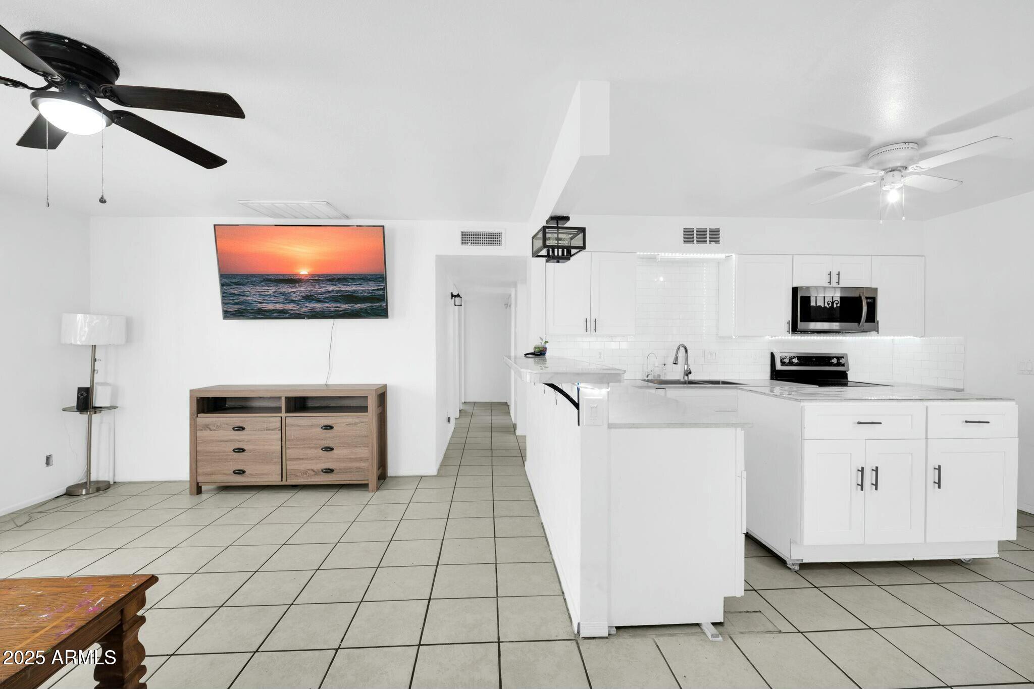 2929 W GRANADA Road
