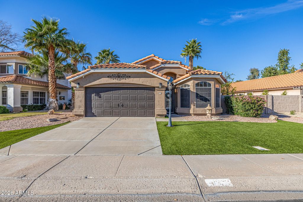 Photo of 1616 S Villas Lane, Chandler, AZ 85286 (MLS # 6981615)