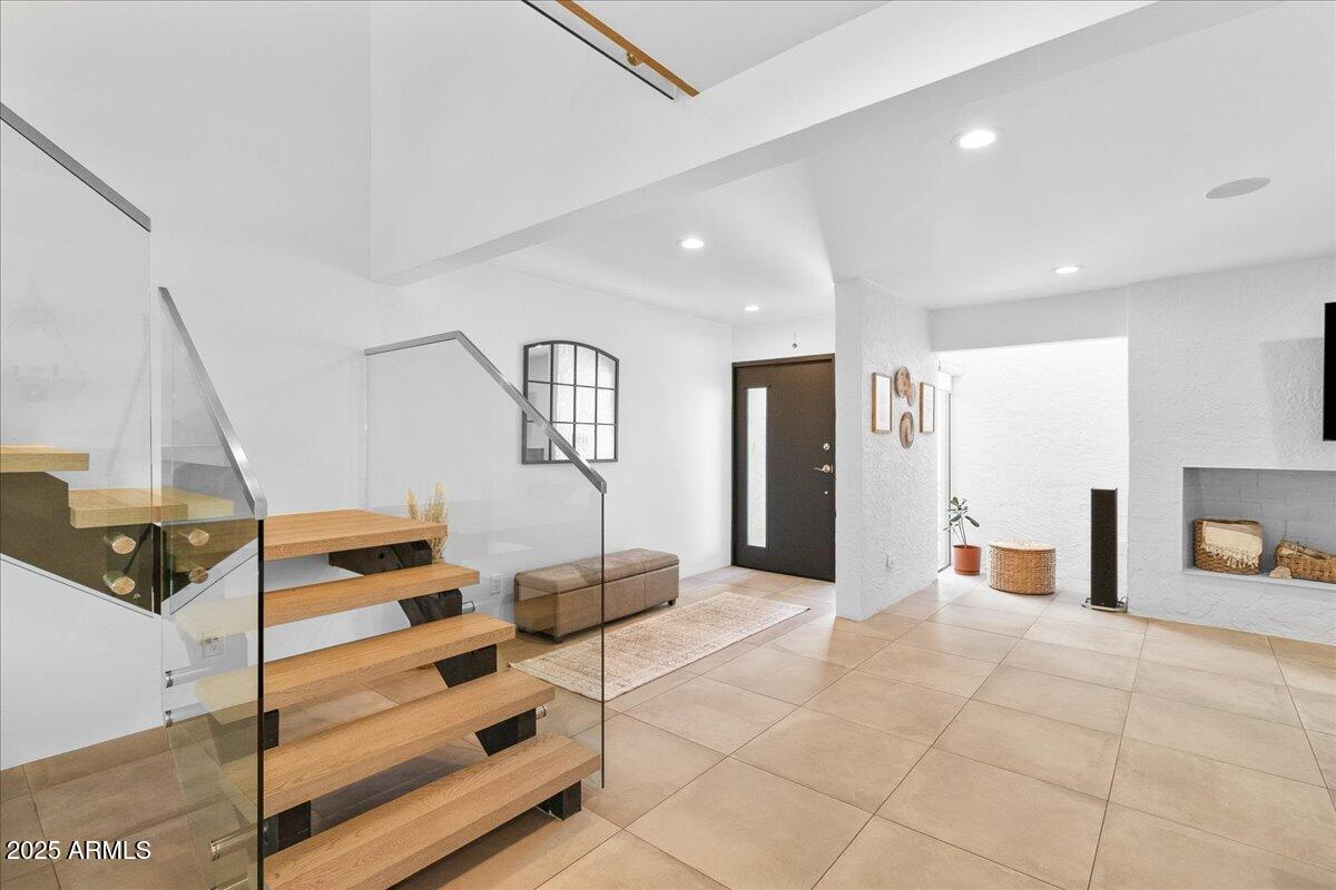 309 E Huntington Drive
