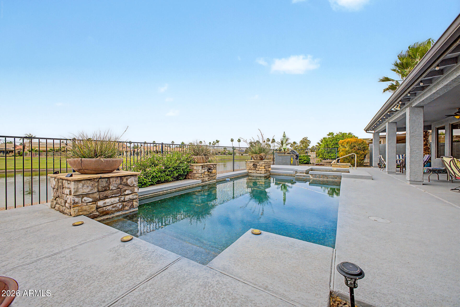 24619 S LAKEWAY Circle SE