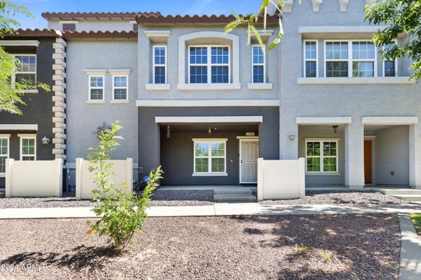 2256 E HUNTINGTON DR, PHOENIX, AZ 85040 - Image 52530104a8a7d8a983c0db67d7dd4f5b/3062378717