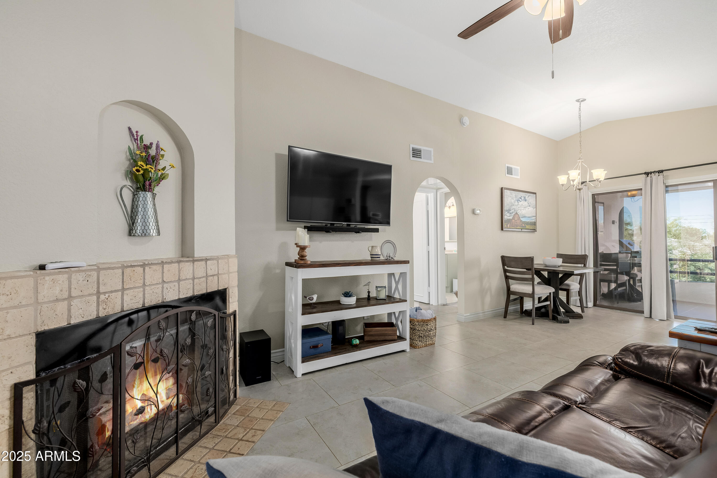 1800 W ELLIOT Road 237