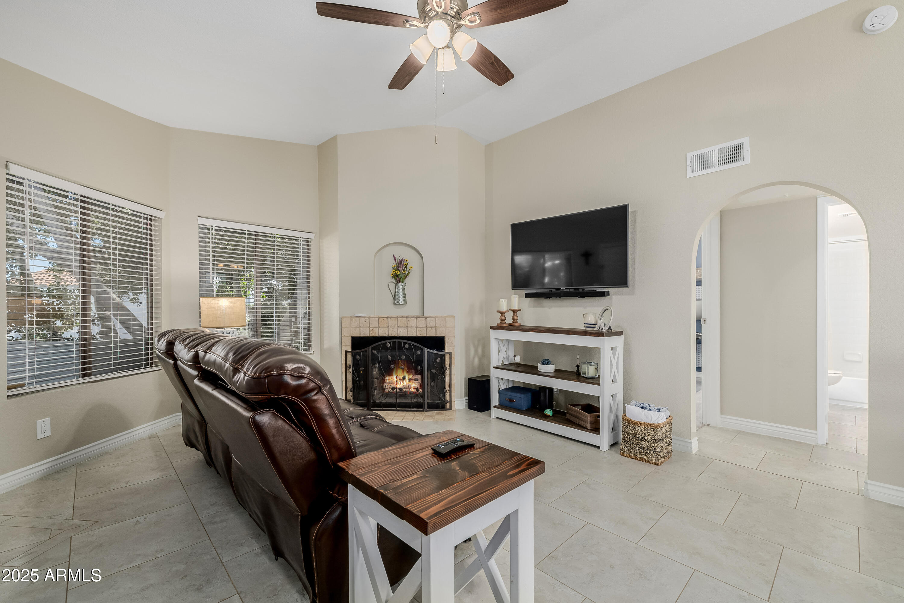 1800 W ELLIOT Road 237