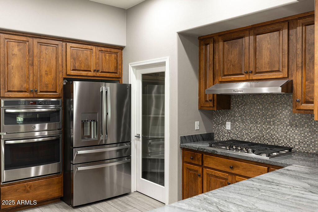 14850 E GRANDVIEW Drive 106