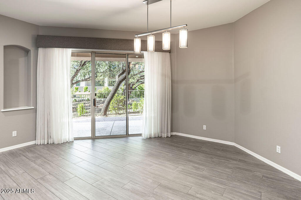 14850 E GRANDVIEW Drive 106