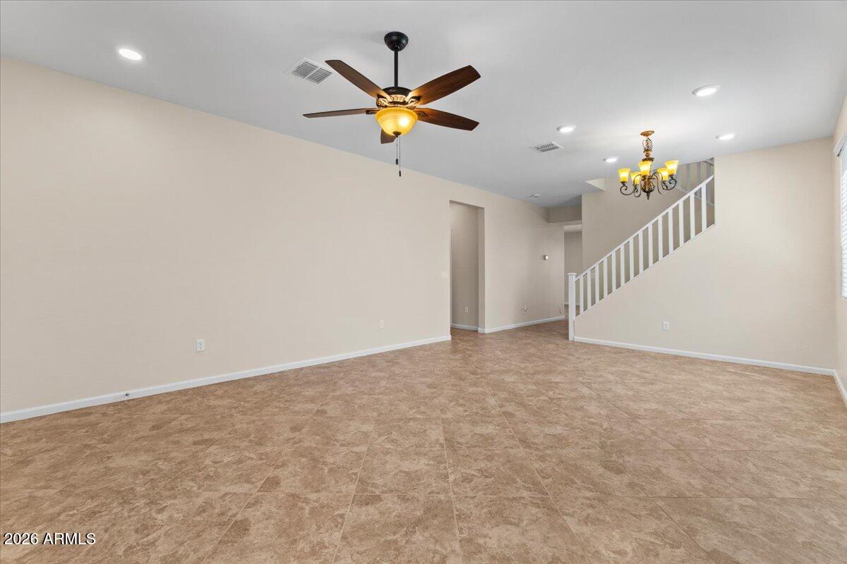 1812 W LACEWOOD Place