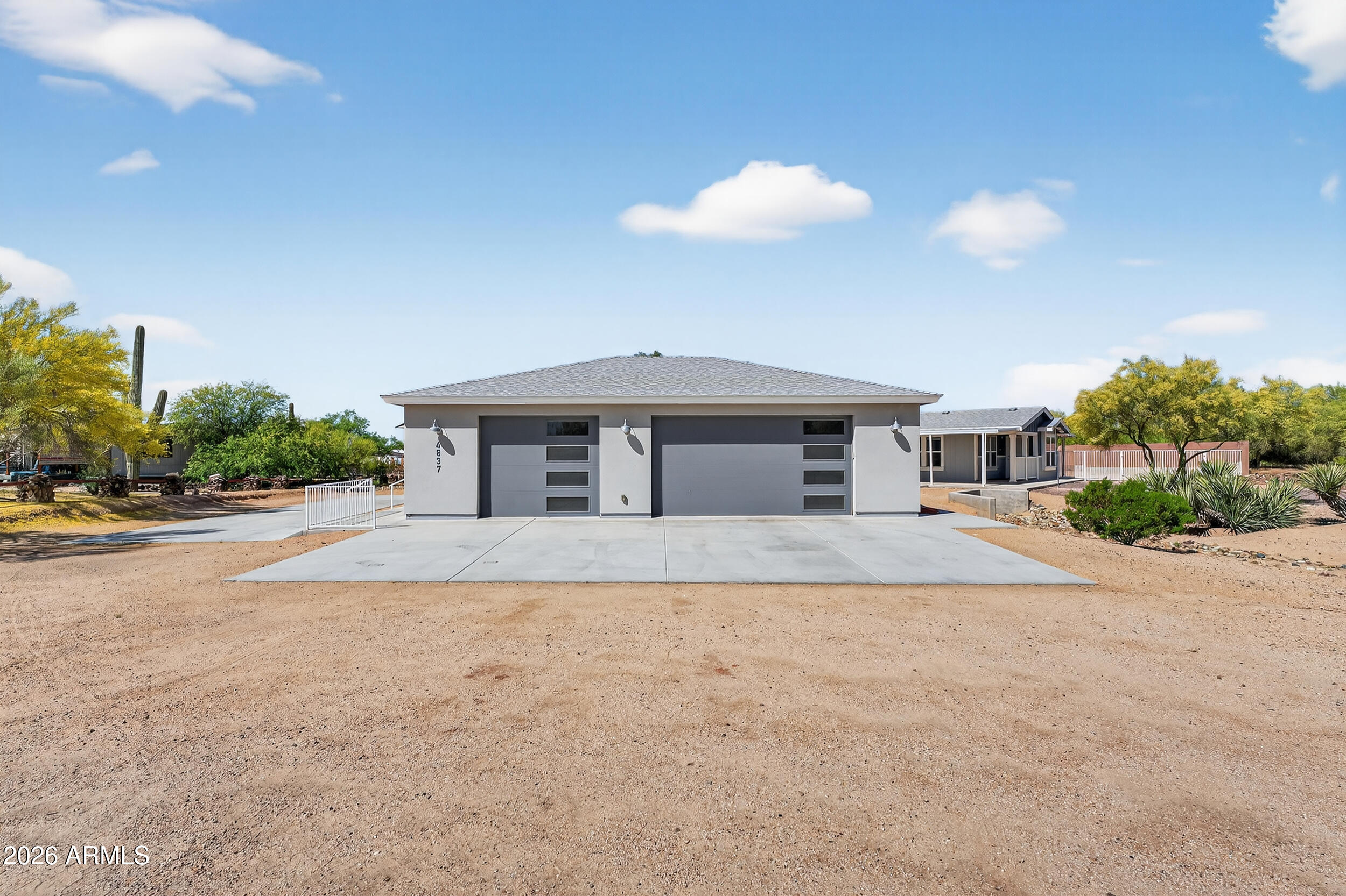 4837 E SMOKEHOUSE Trail