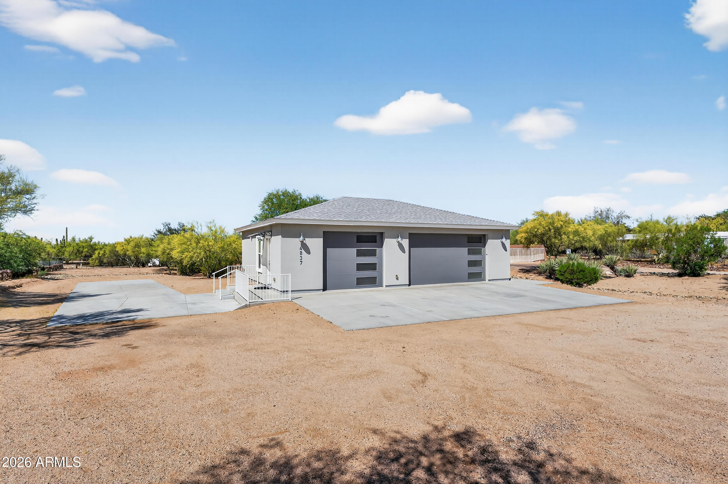 4837 E SMOKEHOUSE Trail