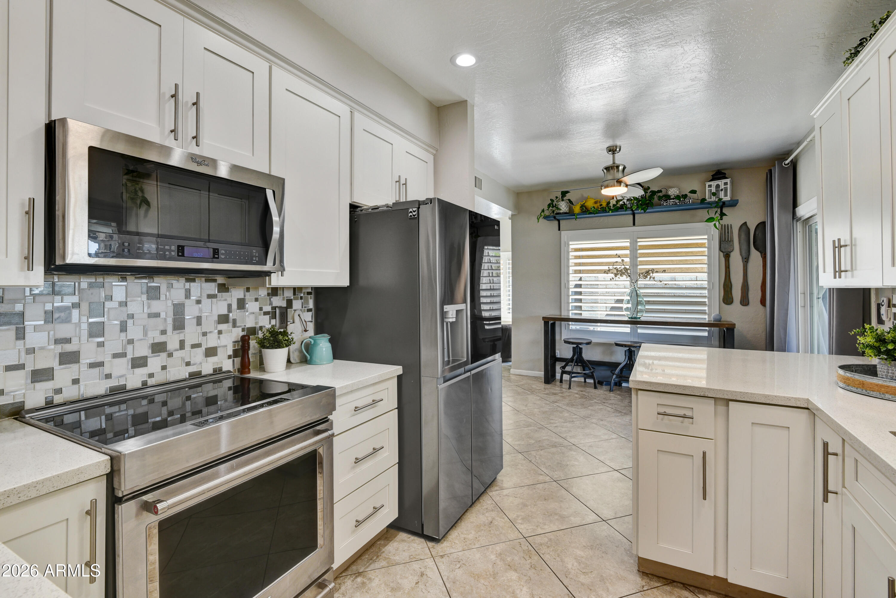 4413 E BLUEFIELD Avenue