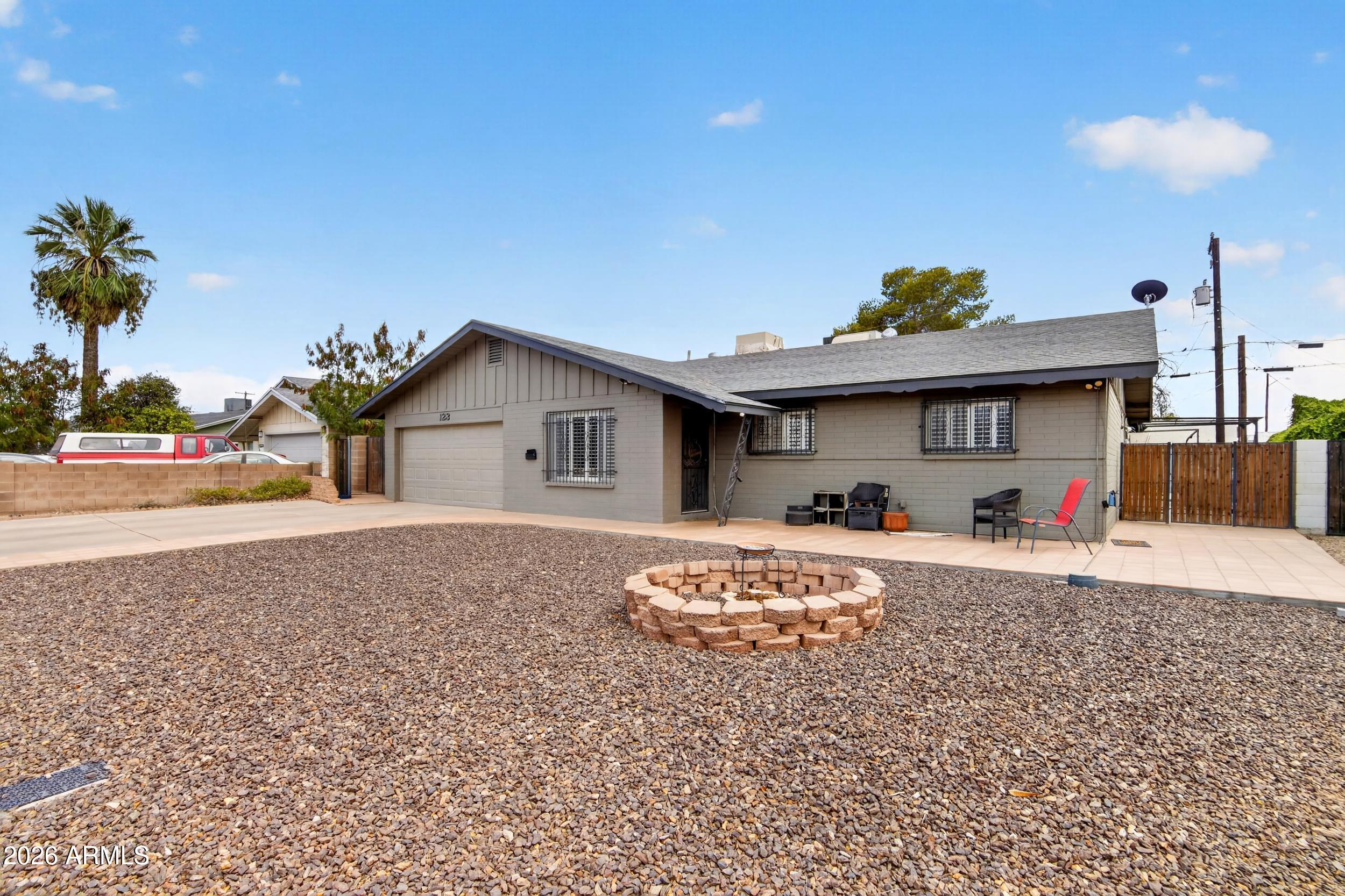 123 E ERIE Drive