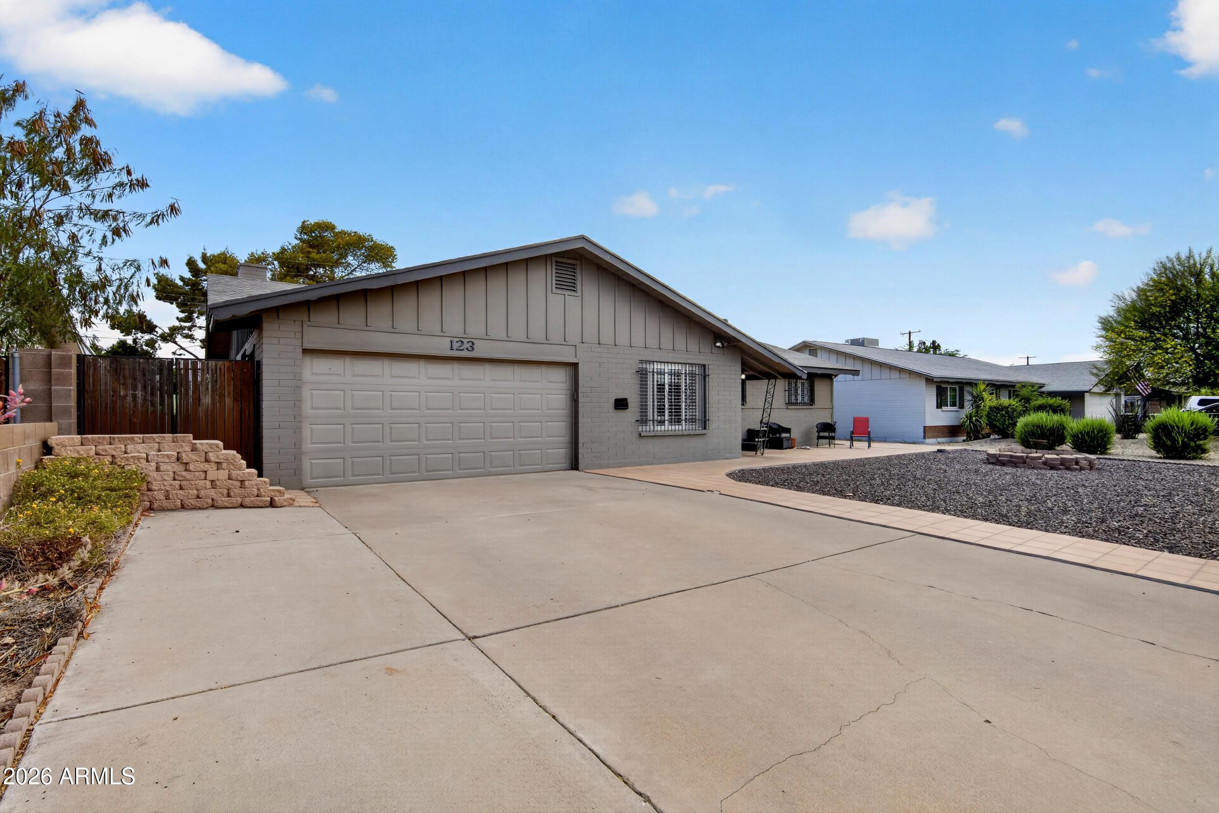 123 E ERIE Drive