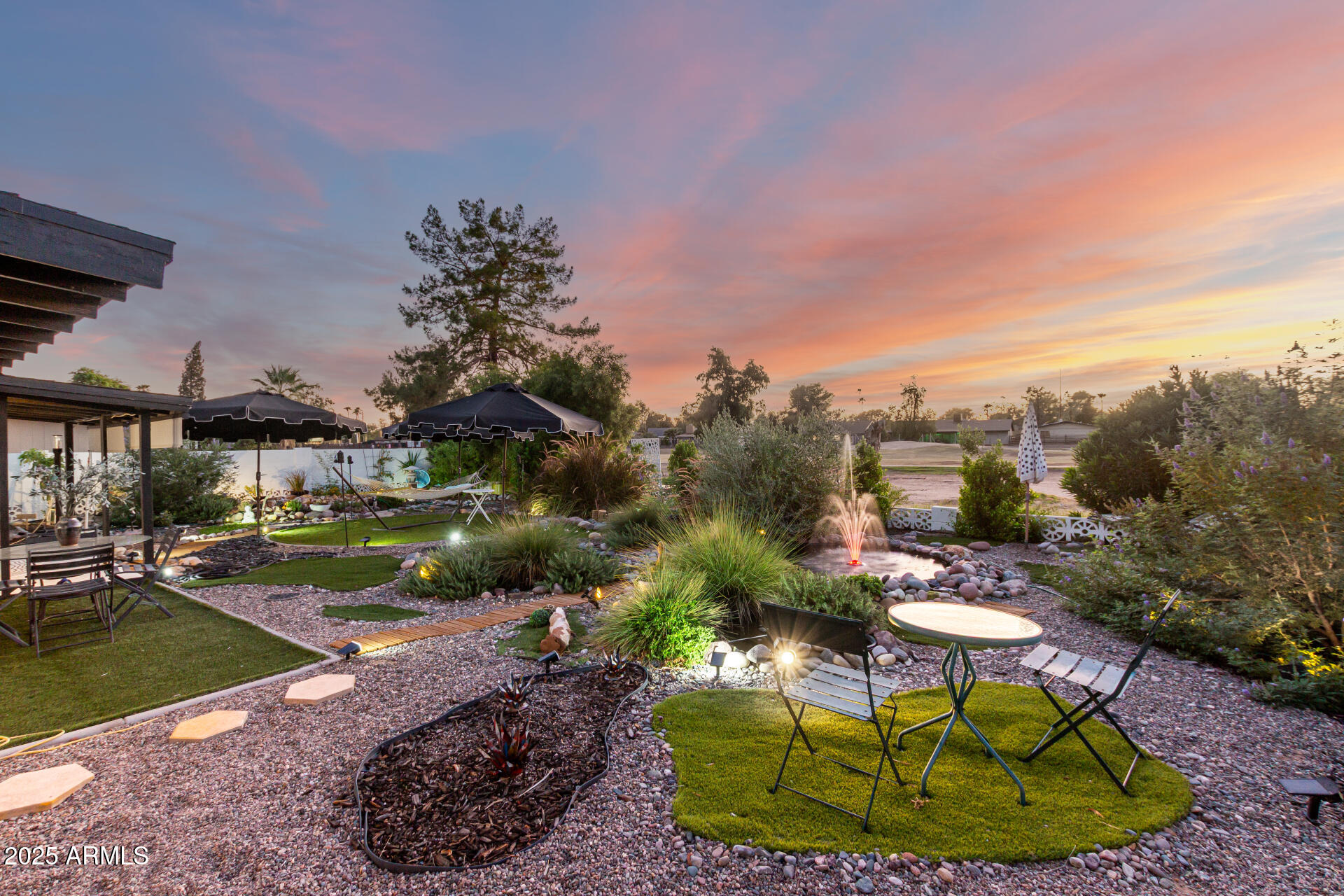 836 S SARANAC Avenue