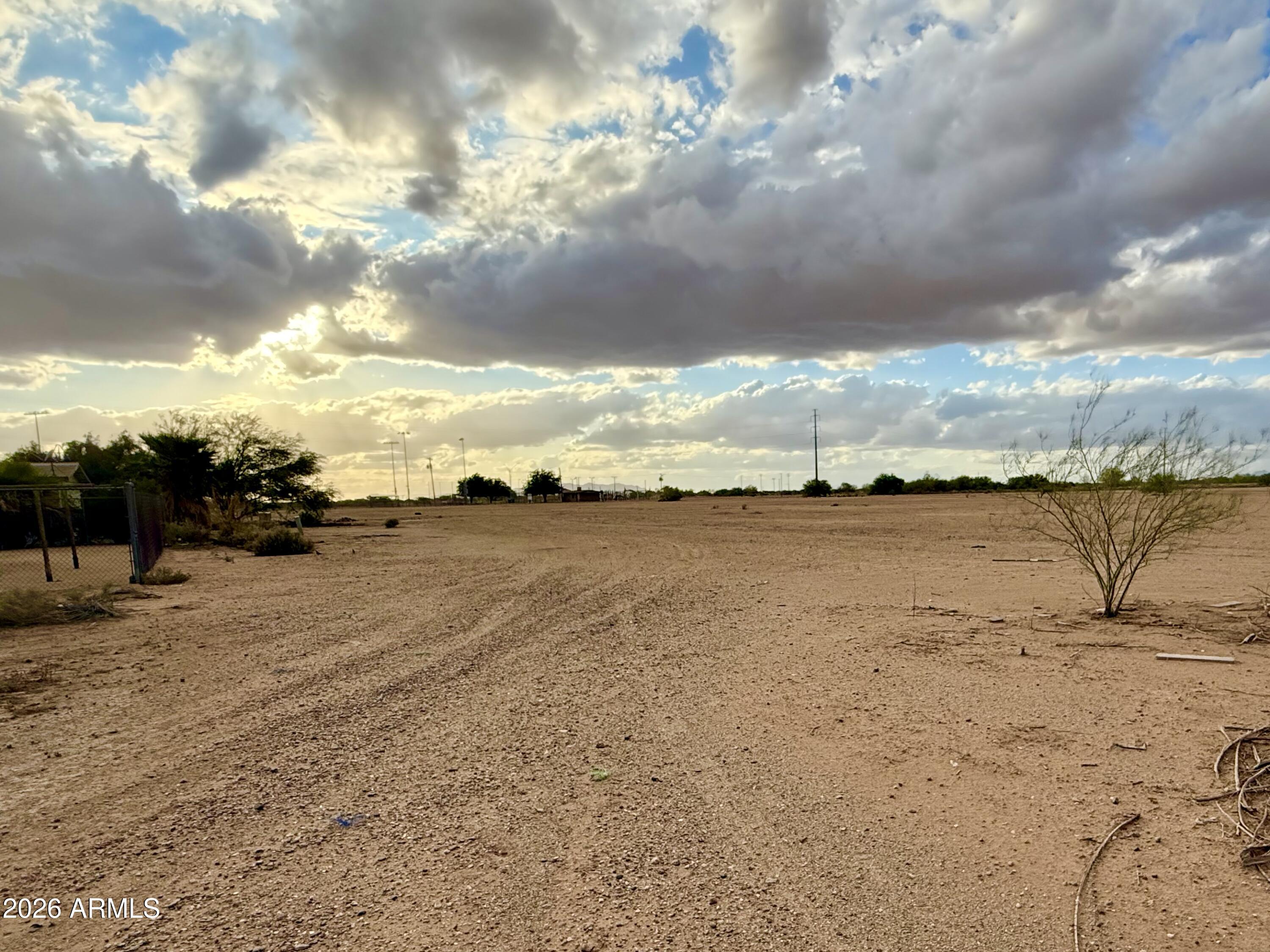 Eloy North - Land