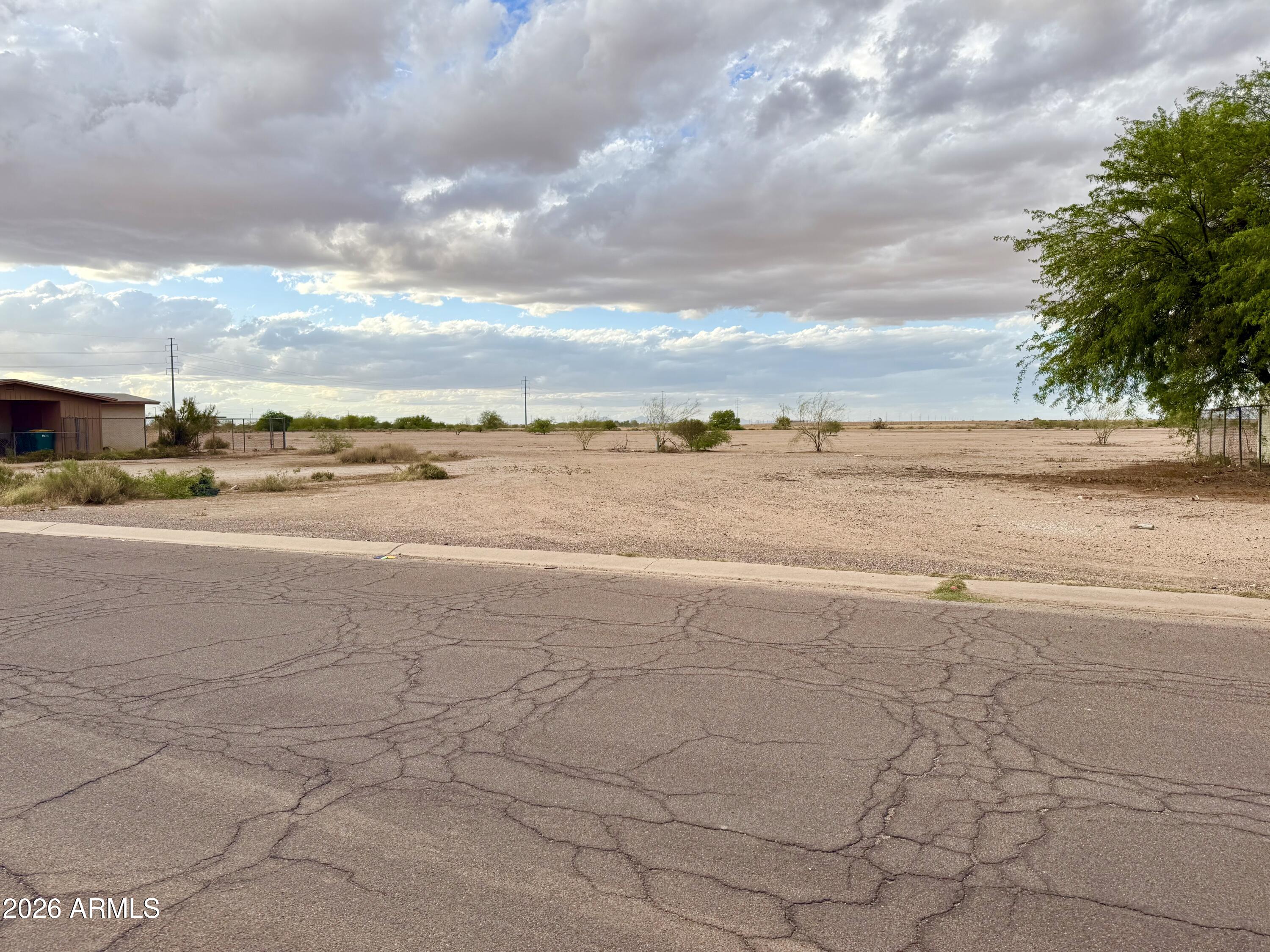 Eloy North - Land