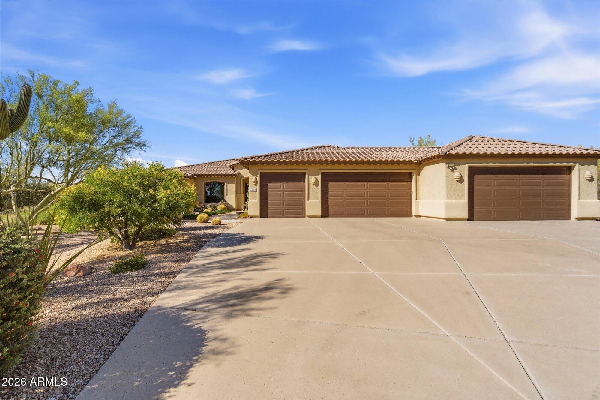 7592 E MONTERRA Way