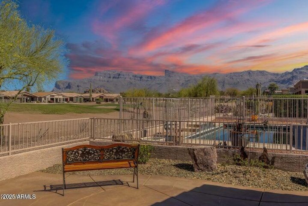 Photo of 6620 S Front Nine Drive, Gold Canyon, AZ 85118 (MLS # 6947877)