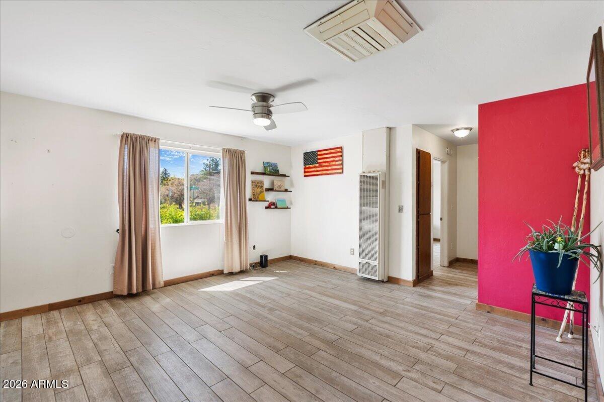 LINCOLN PARK - Residential
