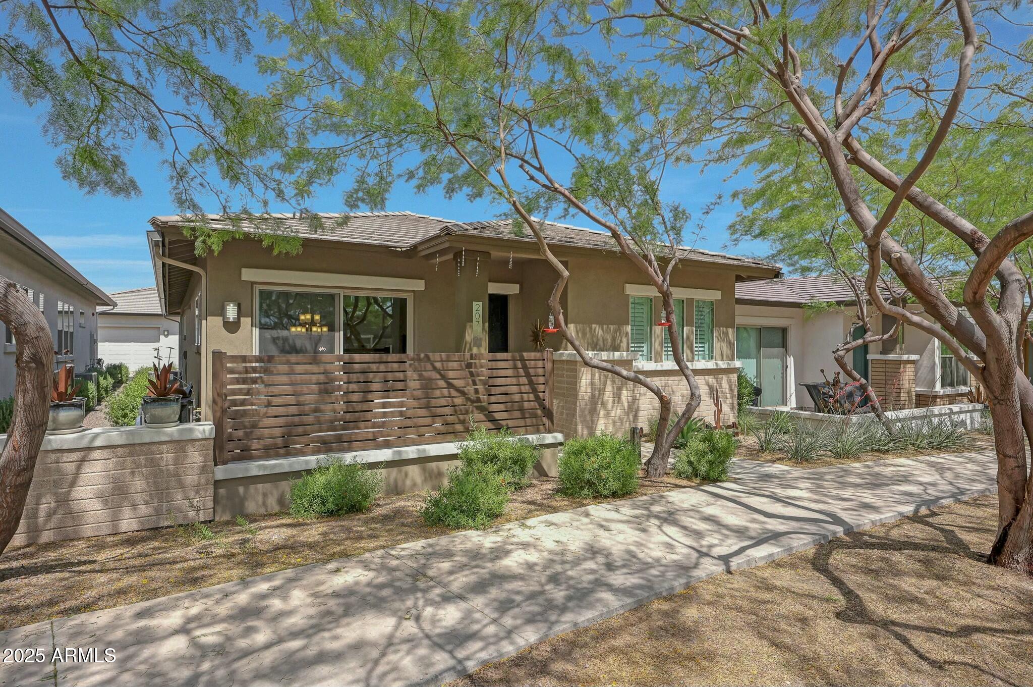20727 W Medlock Drive